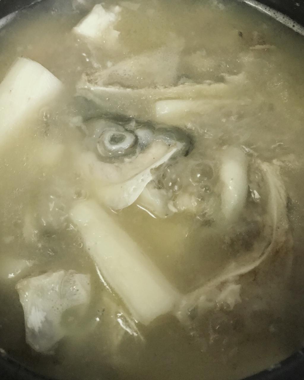 山药鱼头汤（超级鲜美）