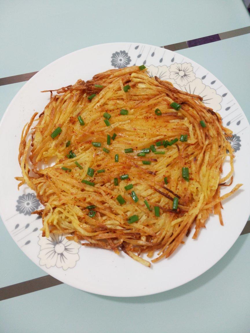 依诺韩贝尔做的干煸土豆丝饼
