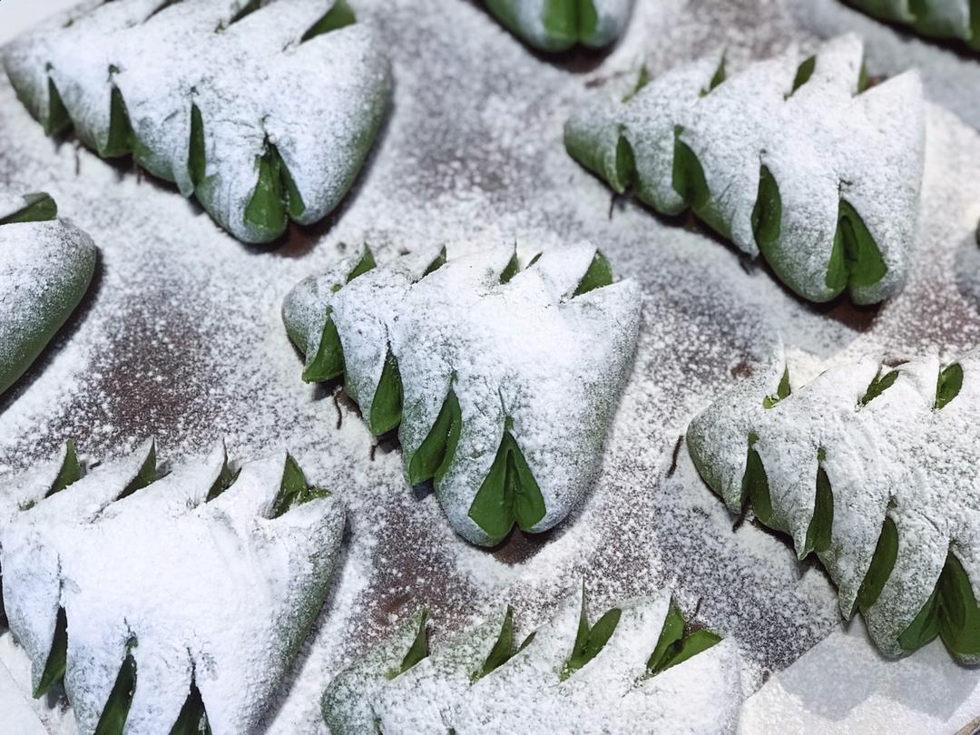 消耗淡奶油——百变抹茶面包