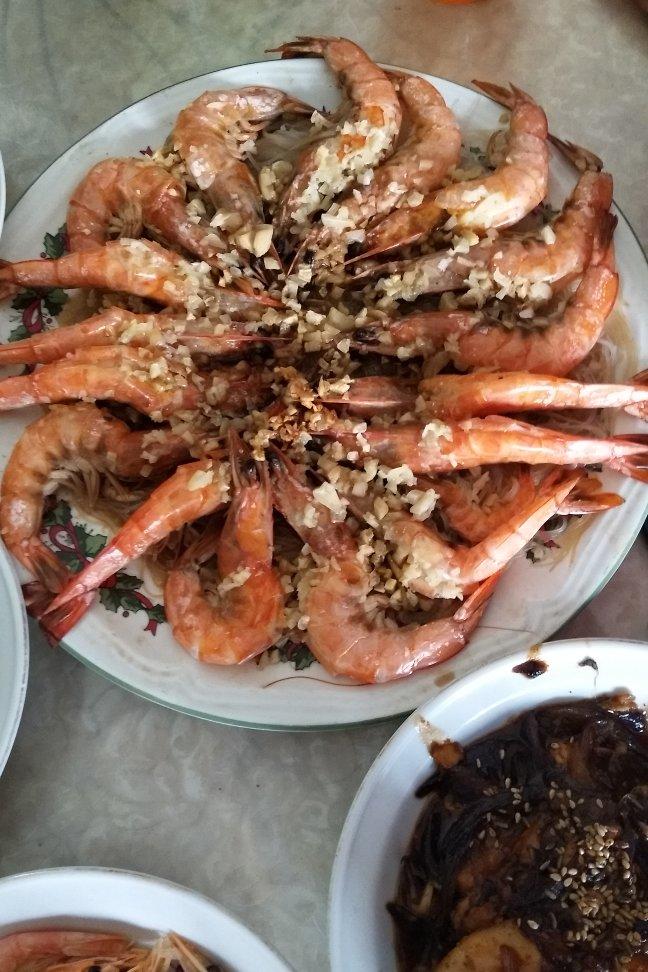 蒜蓉粉丝蒸大虾