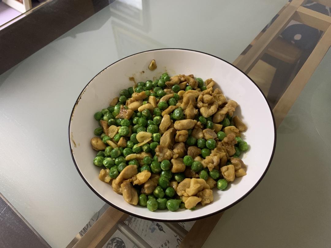 超级好吃的豌豆炒肉