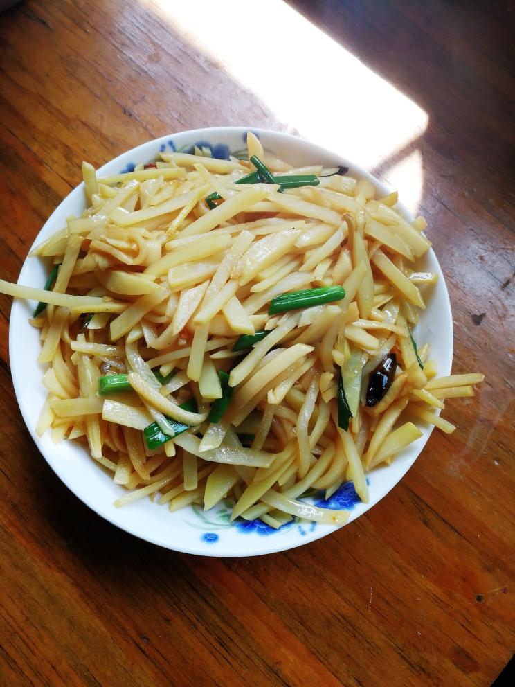 酸笋土豆丝