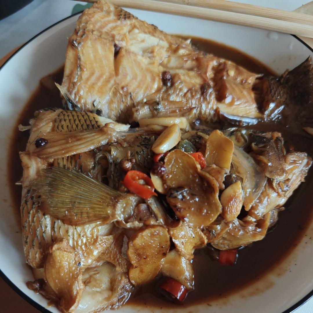 红烧鲈鱼