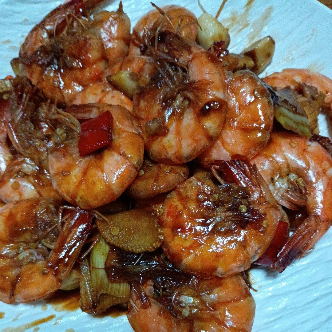 听说这是小朋友最爱吃的红烧虾🦐