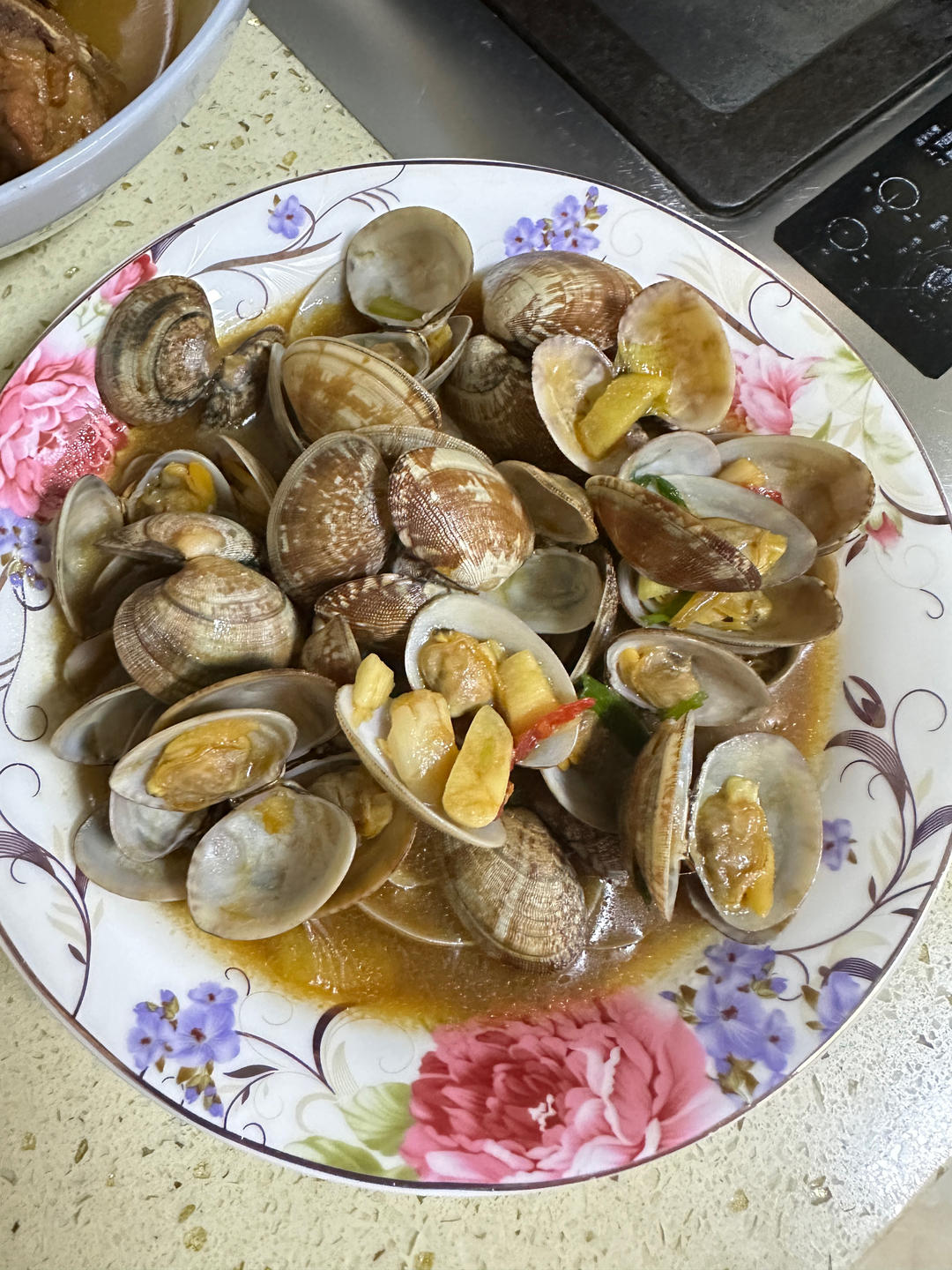 🔥超级简单的辣炒花蛤～味道绝对好吃到舔壳