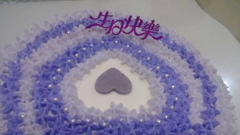 奶油水果装饰蛋糕