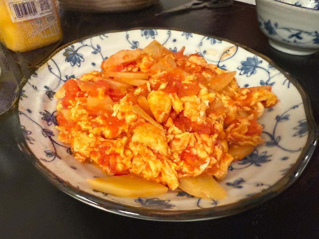 西红柿土豆炒鸡蛋