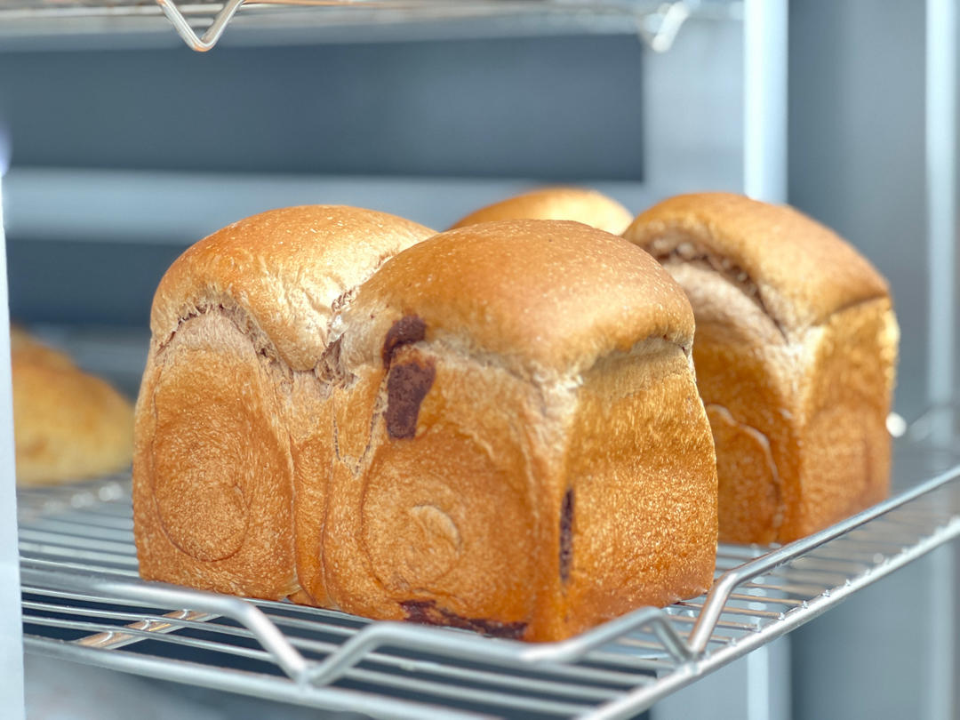 巨~巨好吃的巧克力奶油吐司