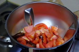 Magimix玛捷斯｜番茄年糕汤的做法 步骤2