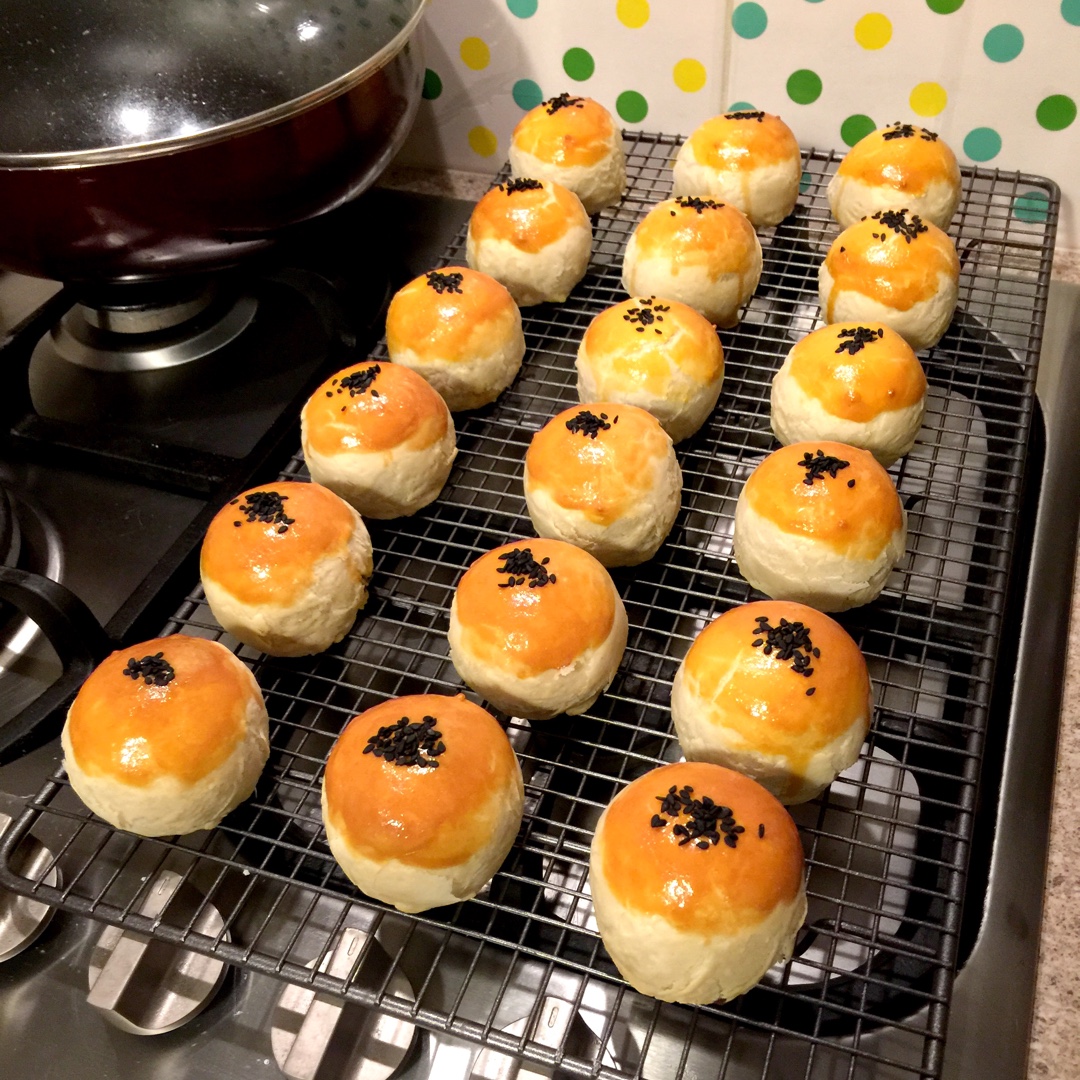 蛋黄酥酥酥（超级奶香黄油版）