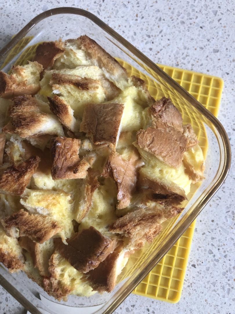 鸡蛋牛奶吐司布丁