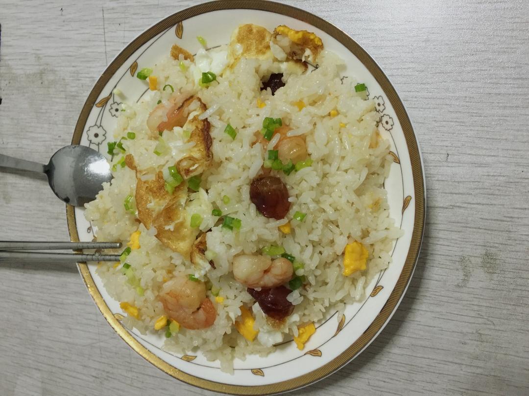 虾仁炒饭