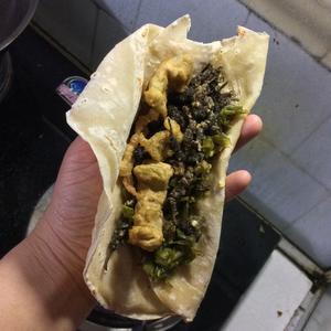 烙馍卷菜的做法 步骤14