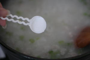 山药芹菜肉末粥——Staub珐琅铸铁锅的做法 步骤10
