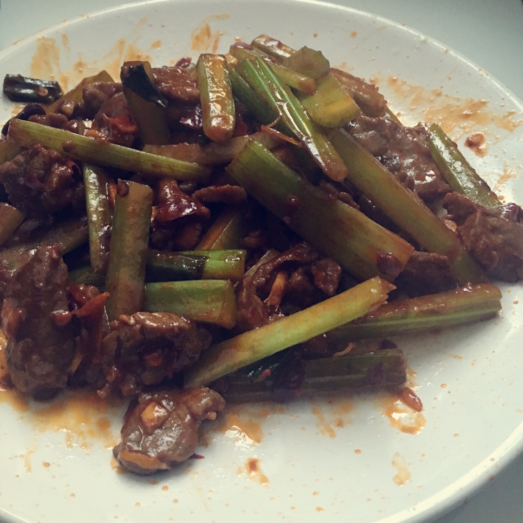 芹菜炒肉
