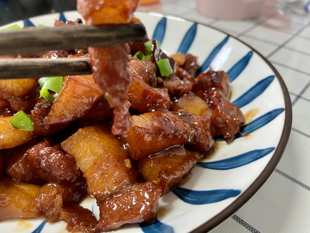 不焯水不放油的家常红烧肉