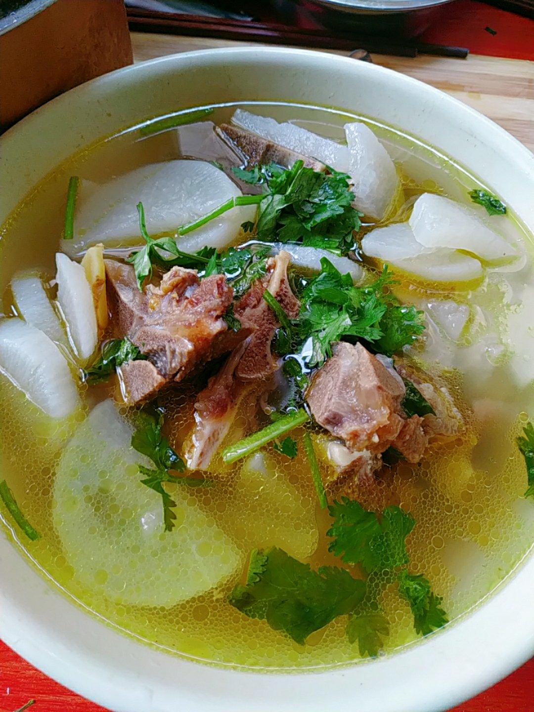 萝卜牛骨汤