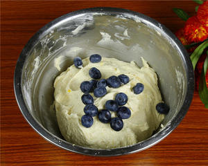 金顶酥粒蓝莓马芬的做法的做法 步骤10