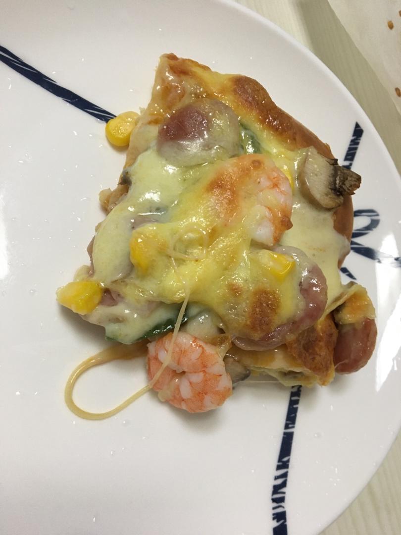 含宣软饼皮做法、自己在家也能做出馅料十足、超拉丝的美味诱人披萨