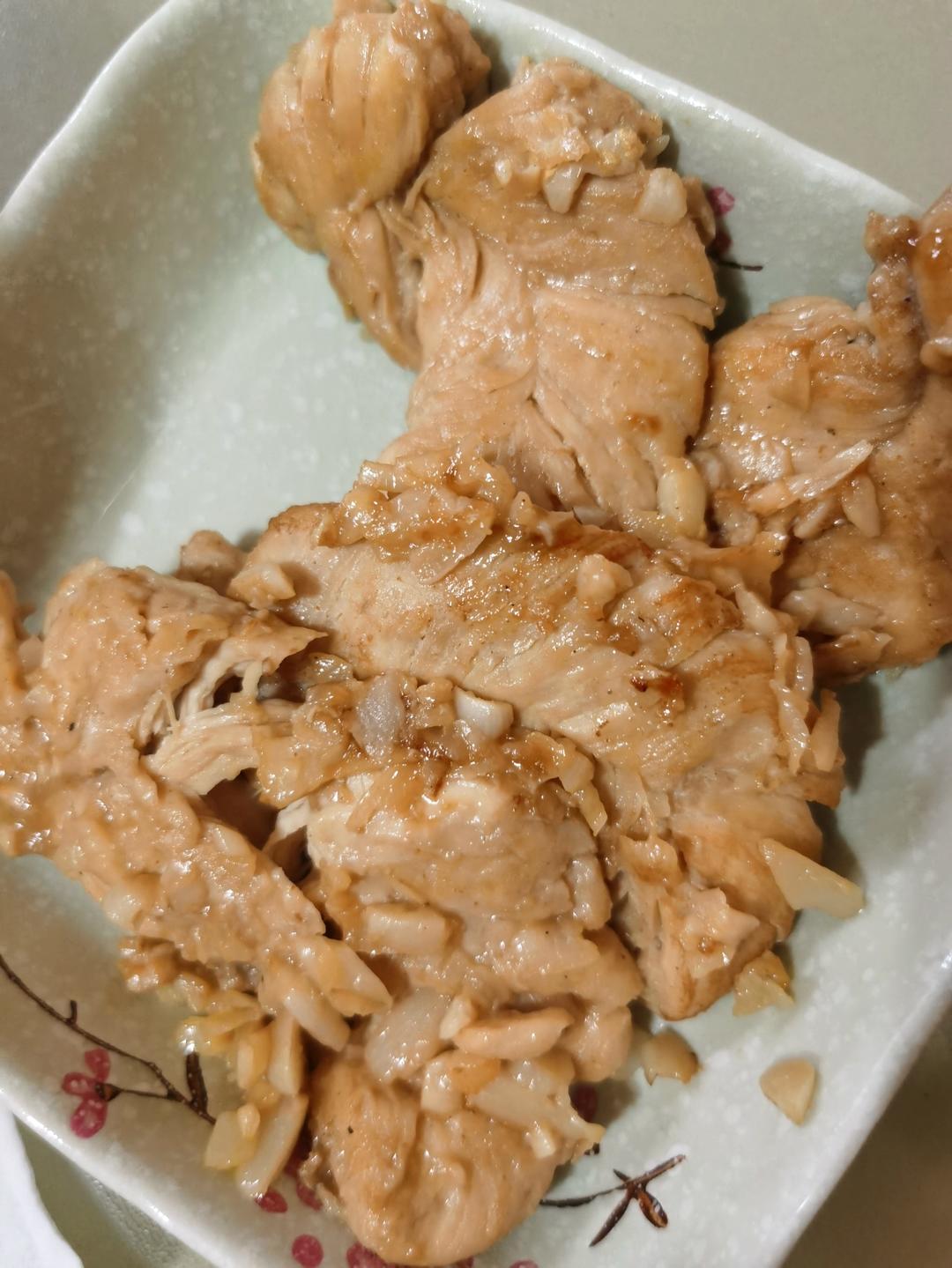 【嫩煎鸡胸肉】