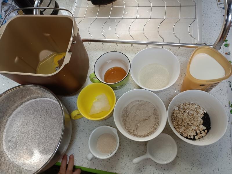 纯奶手撕吐司的做法 步骤1