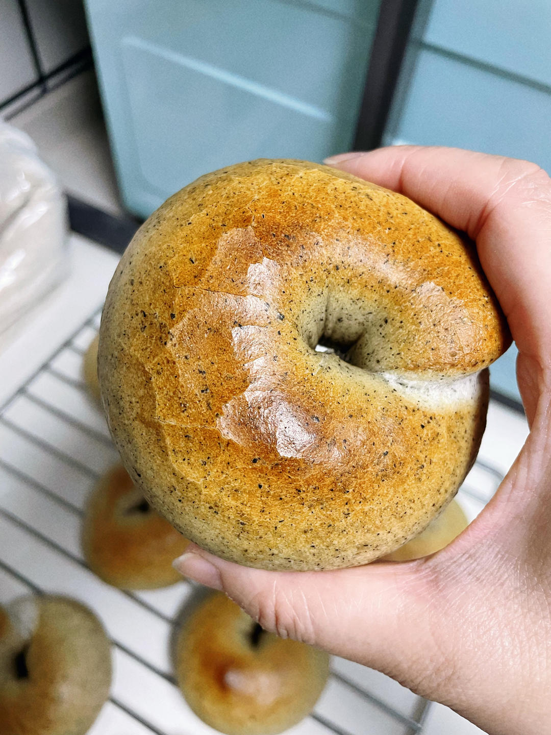 双重黑芝麻奶酥贝果