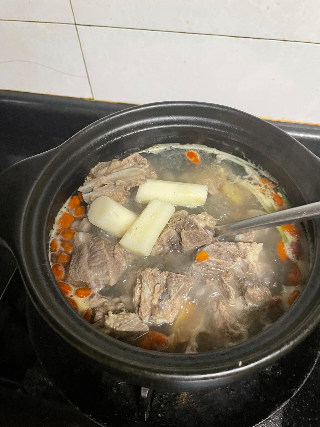 连吃三碗的玉米山药排骨汤