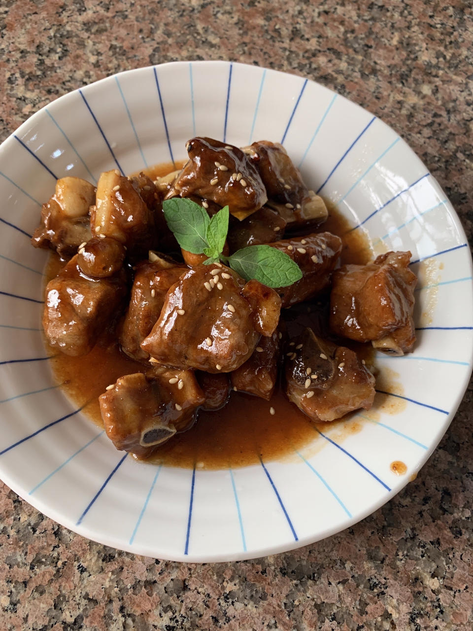 酸酸甜甜的梅子酱排骨