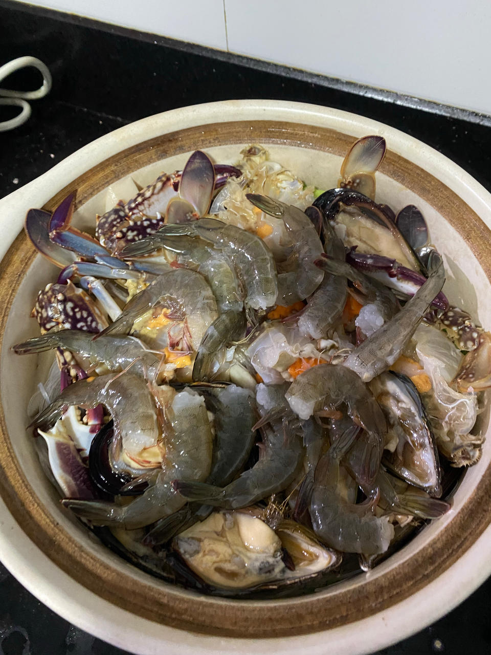 砂锅海鲜煲
