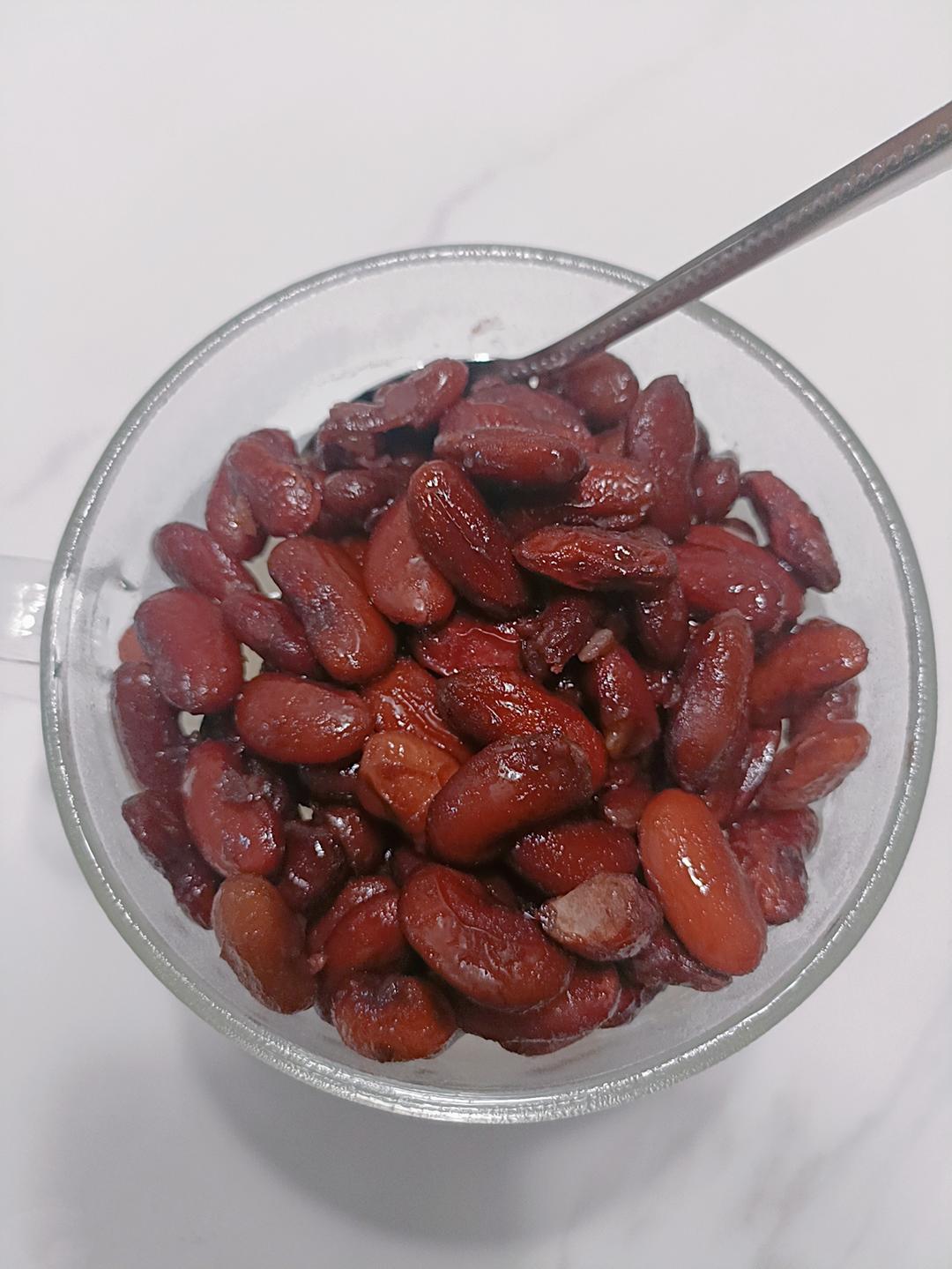 颗颗饱满，粒粒分明，口感软糯，蜜红豆