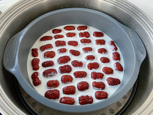 糯叽叽的椰奶红枣糕的做法 步骤6