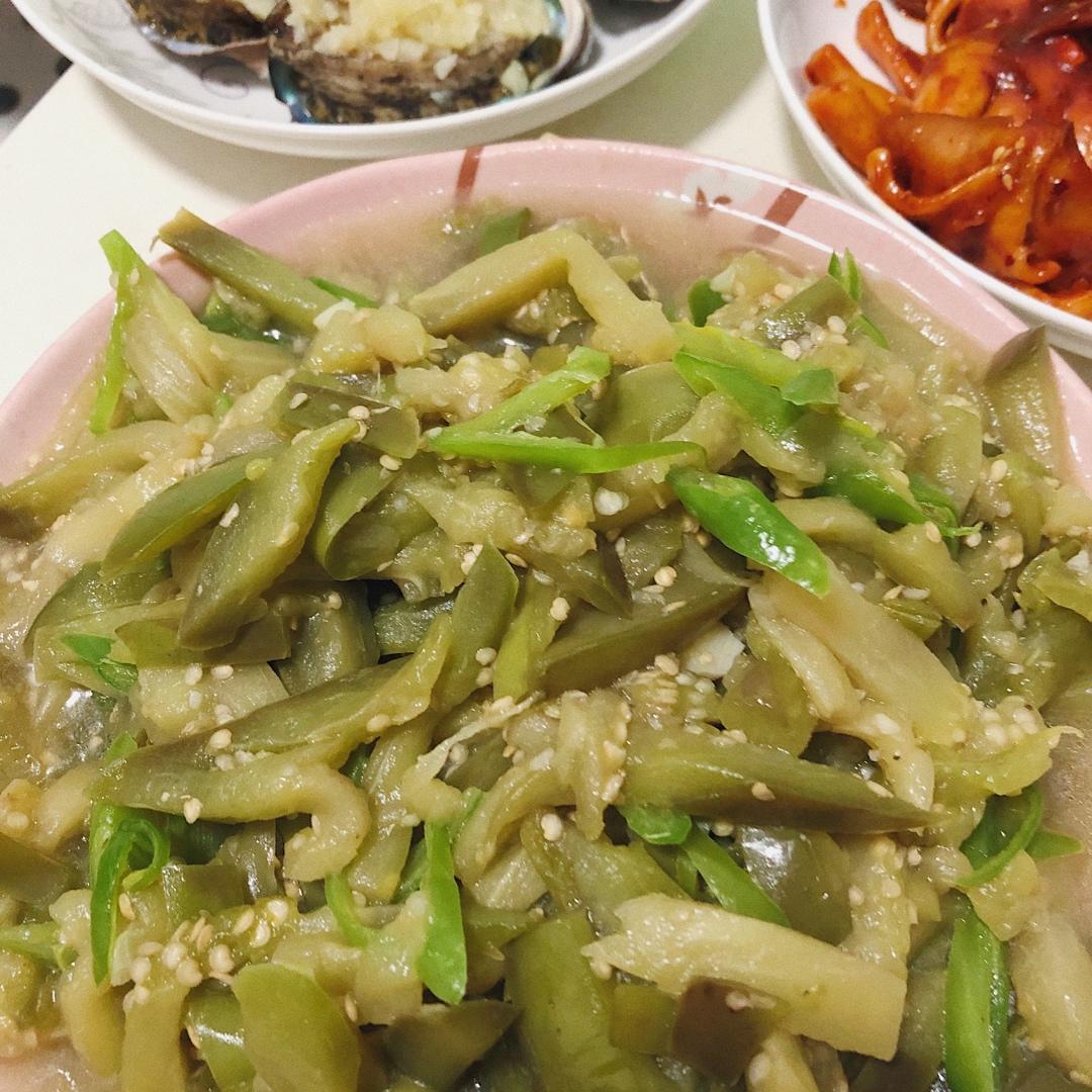 （绿中绿）青椒炒绿茄子