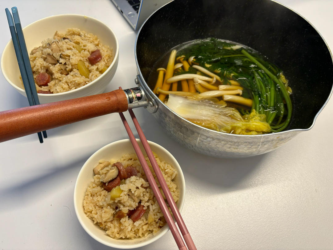 电饭锅版香菇腊肠饭