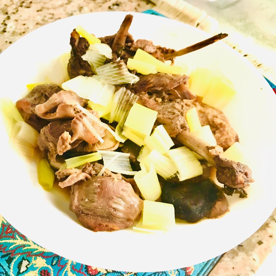 茶叶五香卤鸭