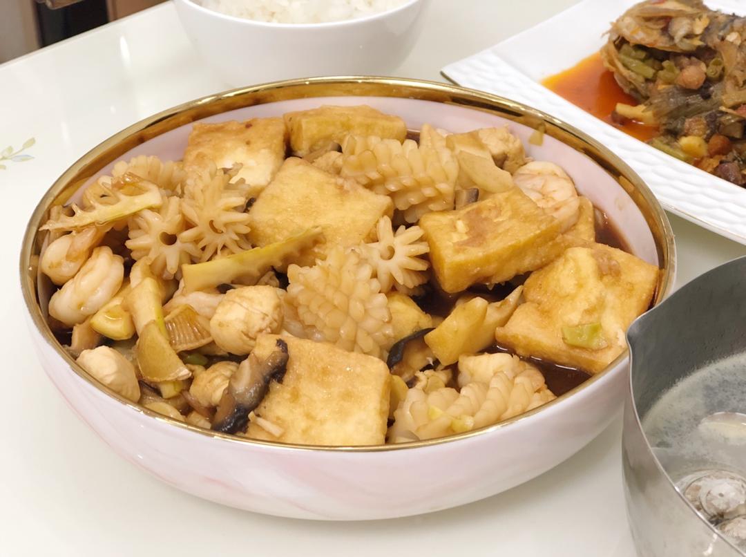 八珍豆腐~三鲜都不够，鲜掉眉毛！