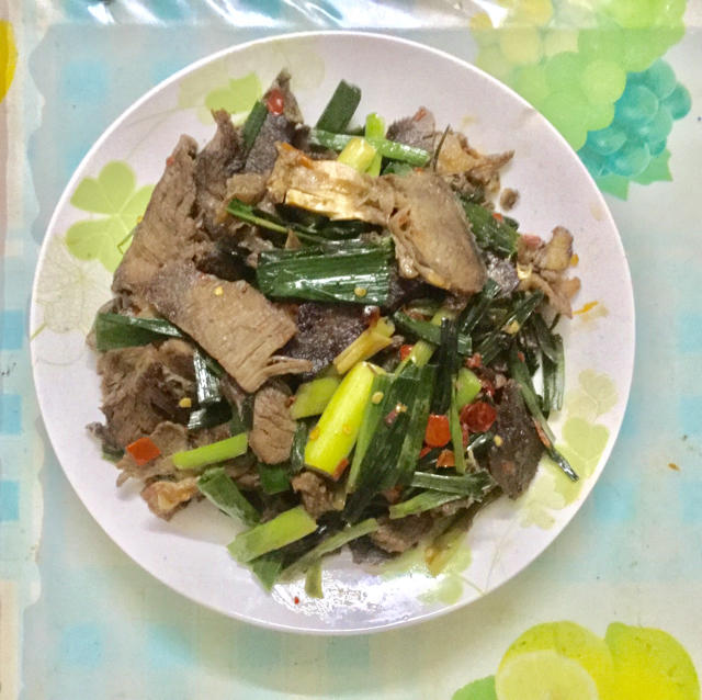 蒜苗炒牛肉