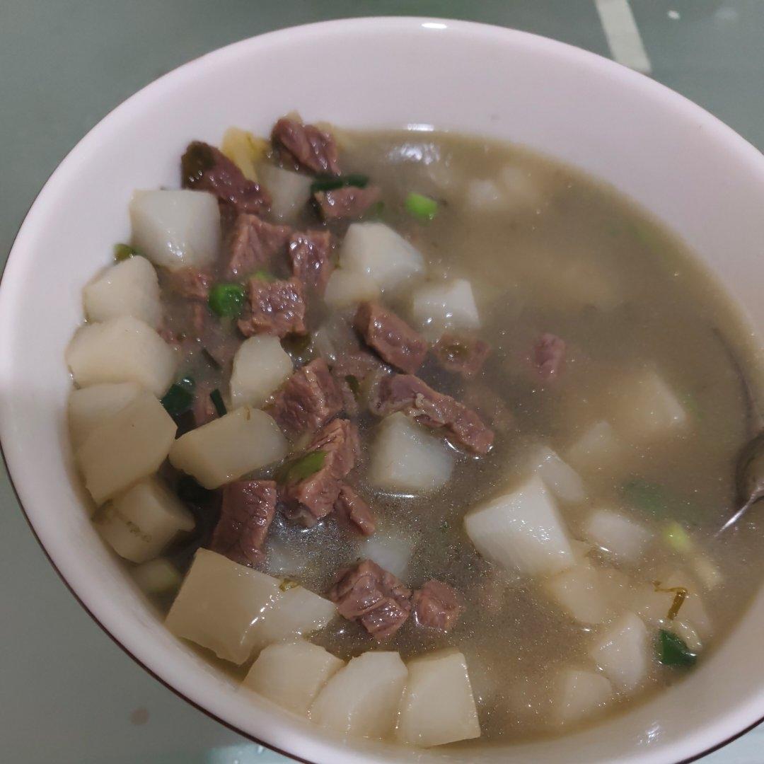 牛肉炖萝卜