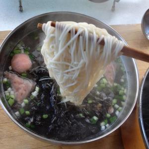 鱼丸紫菜汤面的做法 步骤6
