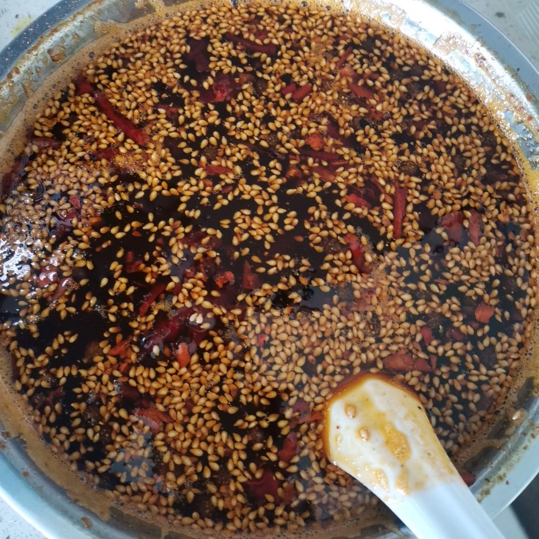 实用川味油泼辣子的做法（万能辣椒油）