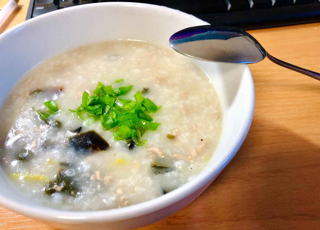十五分钟快手之香滑皮蛋瘦肉粥(附五分钟电饭煲电压力锅更快捷方法)