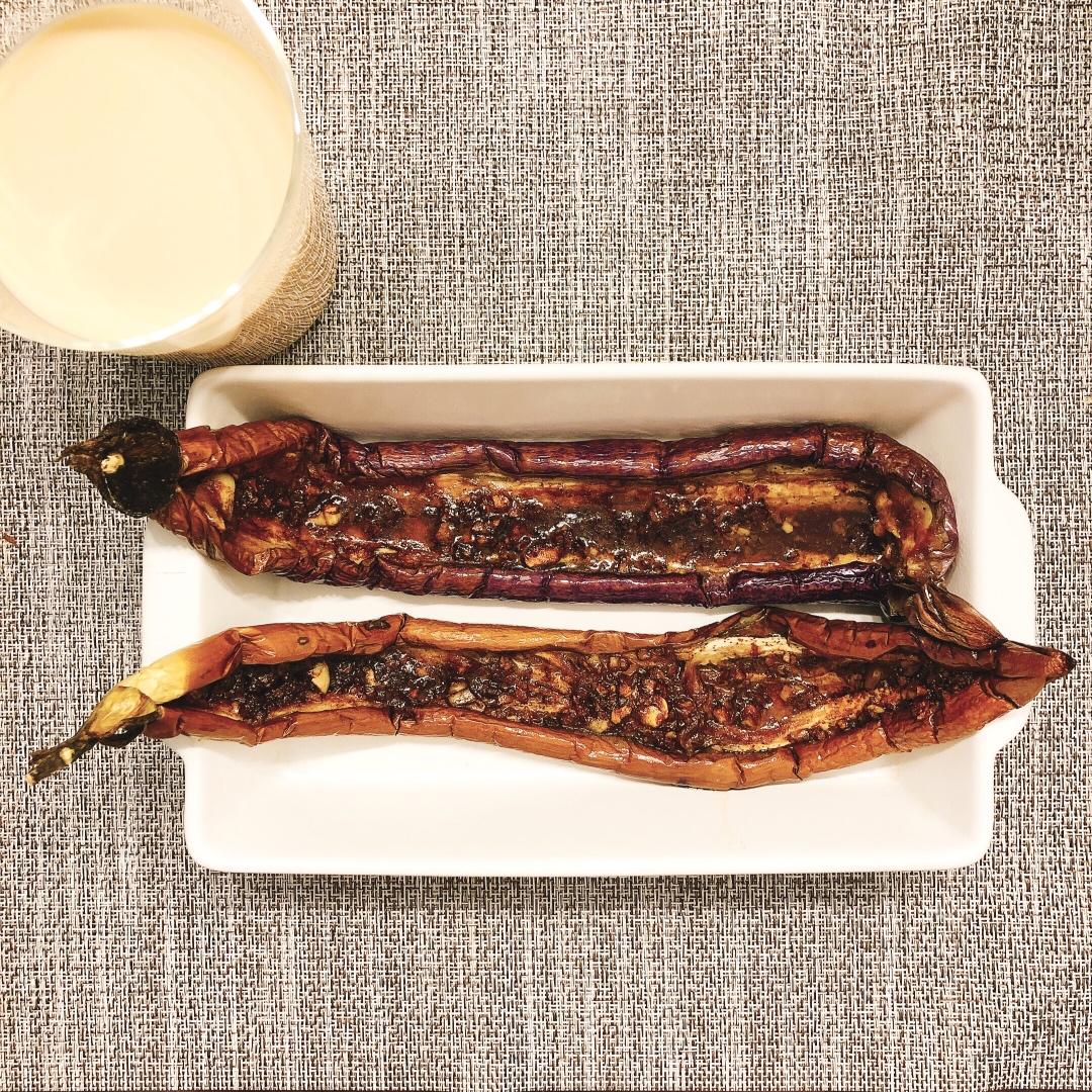 CC招牌菜销魂烤茄子，百吃不厌！