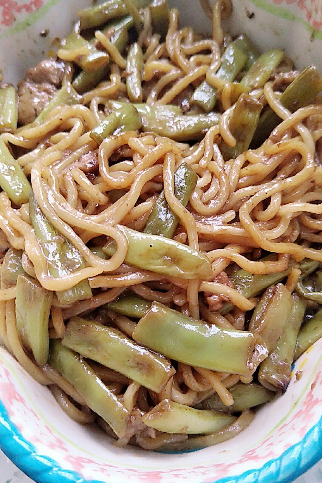 芸豆焖面（附万能的腌肉不老的办法）