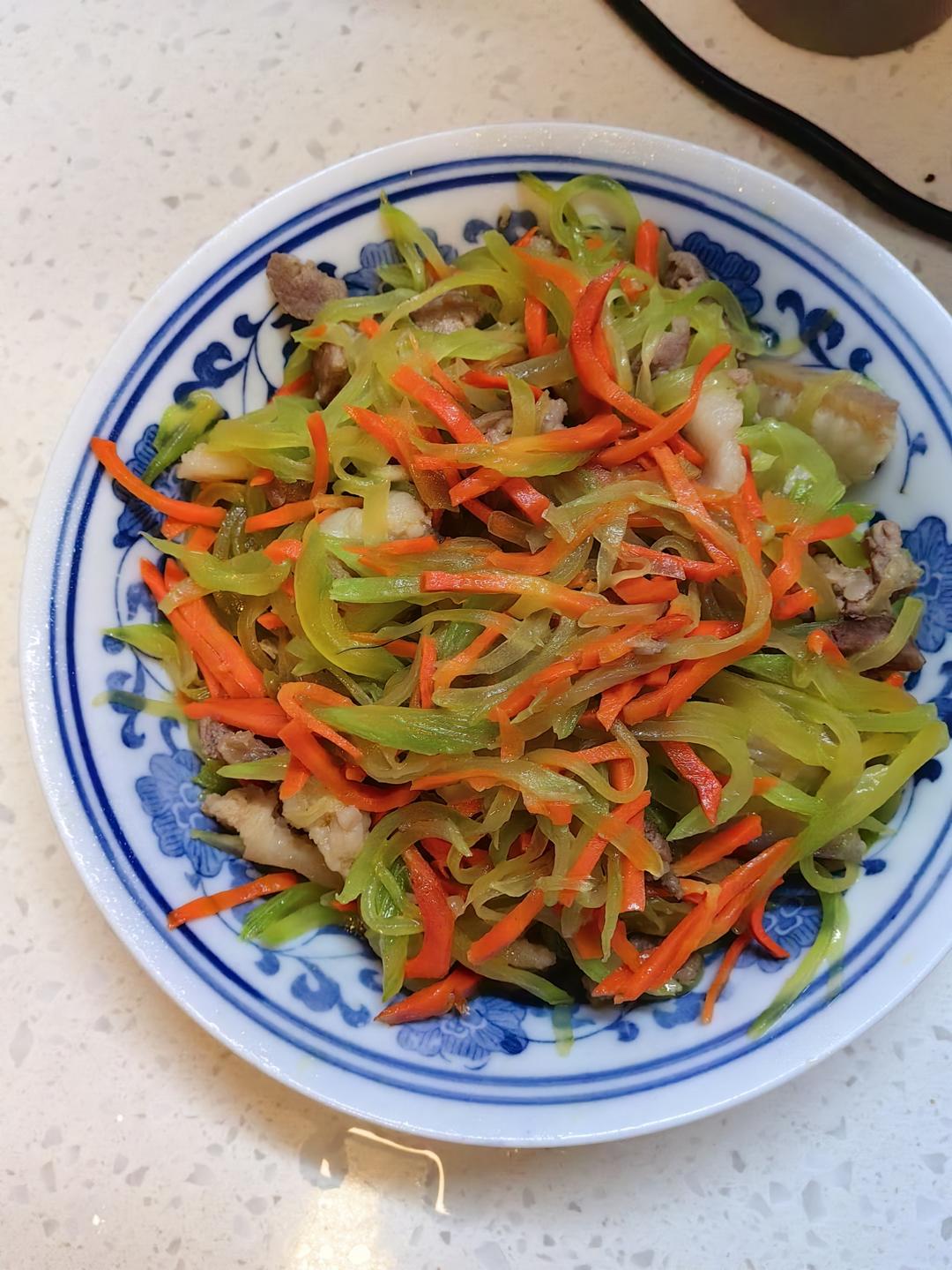 清炒莴笋丝