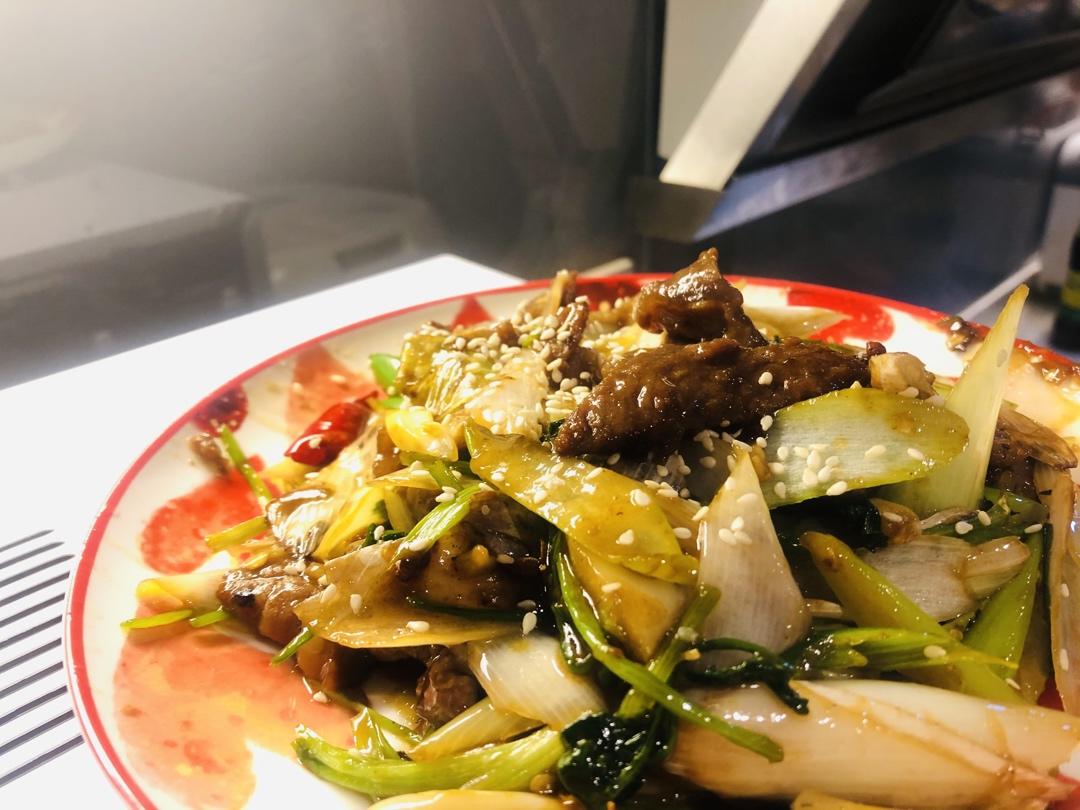 超下饭的芹菜炒牛肉