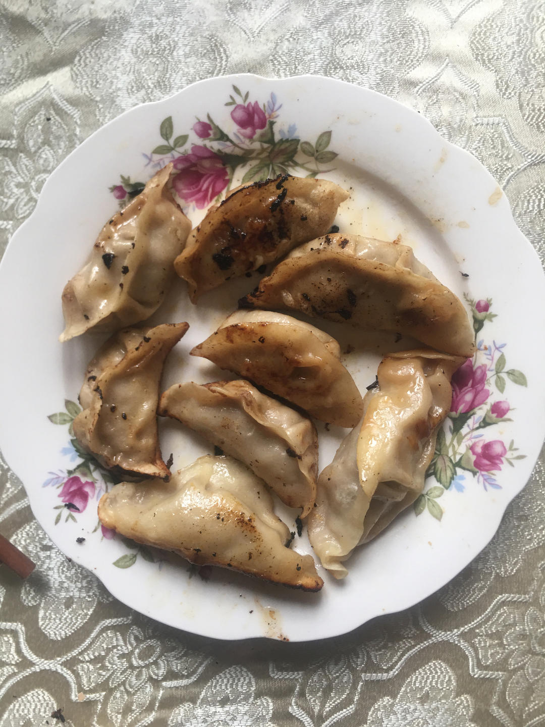 详解最好吃的外焦里嫩牛肉锅贴