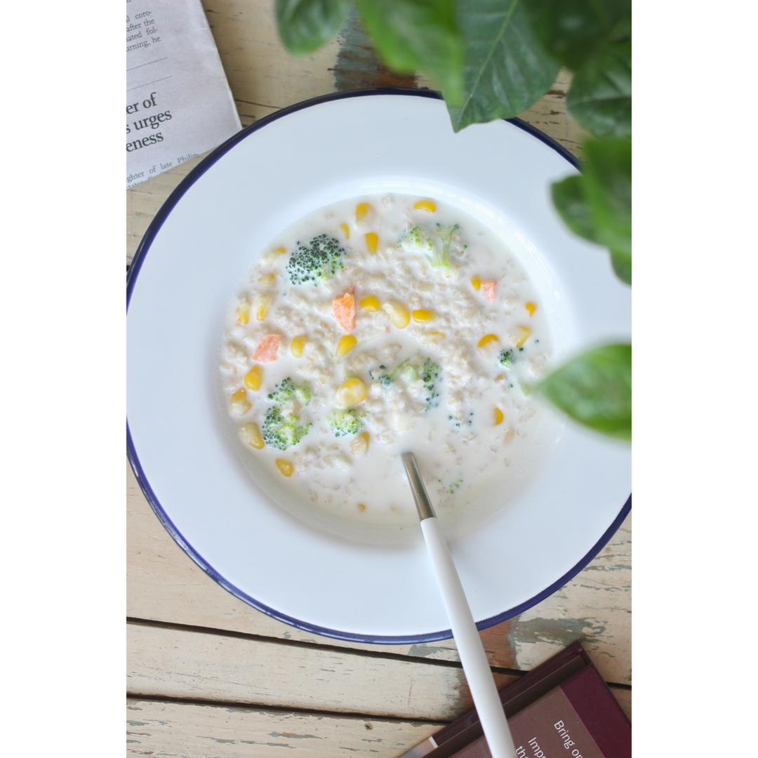 牛奶燕麦咸鲜玉米粥