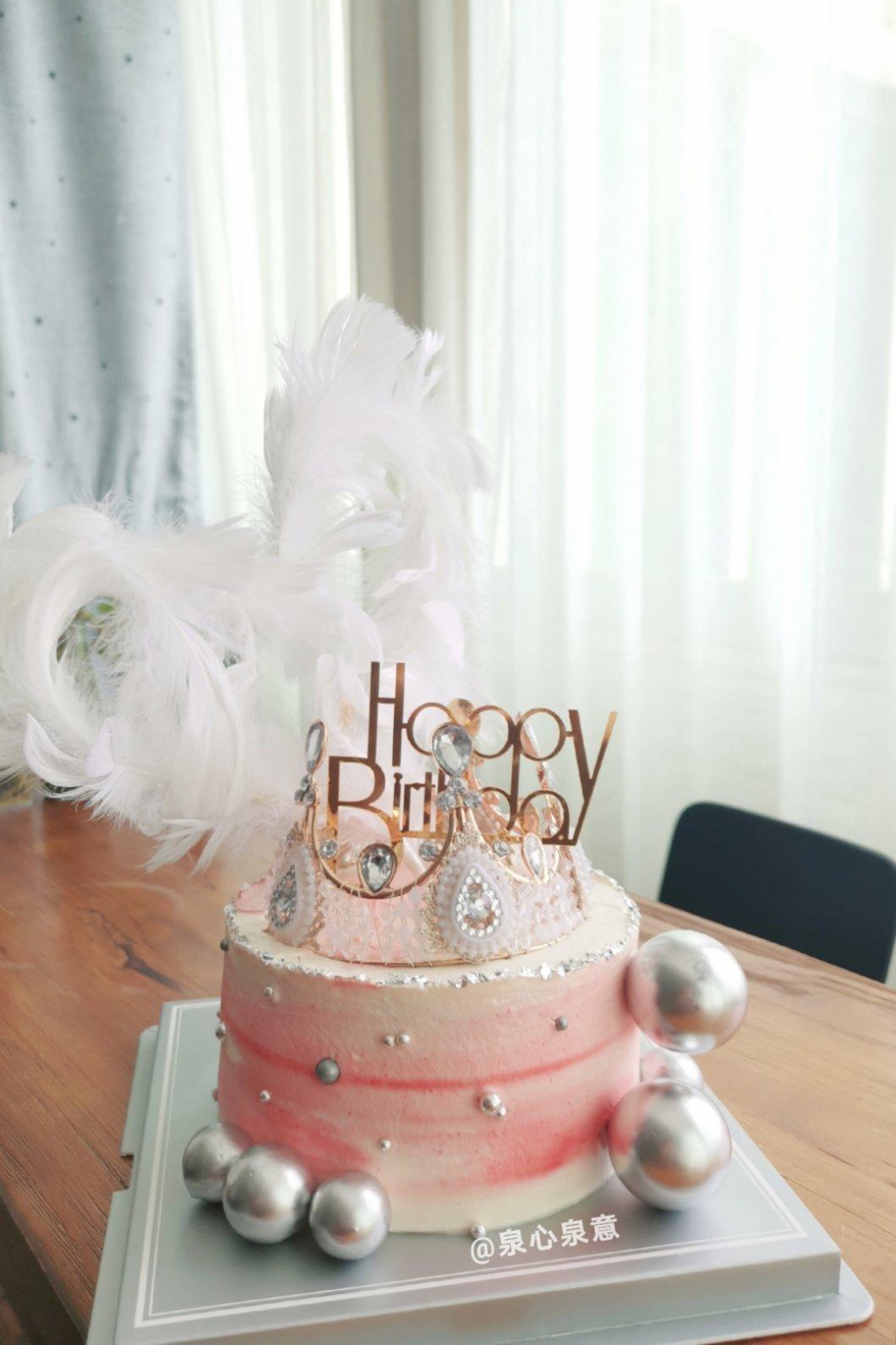 磕蛋糕的日子里……