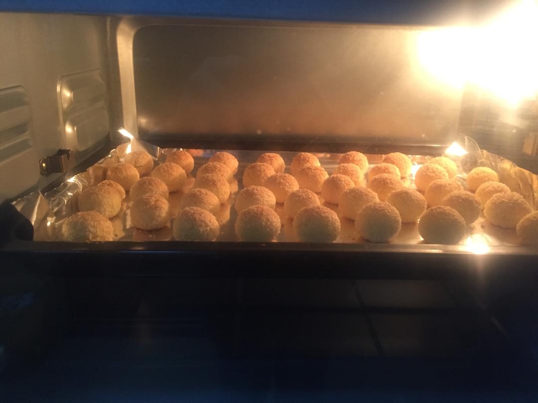 【视频】椰蓉小酥球（消耗蛋黄）童年美食