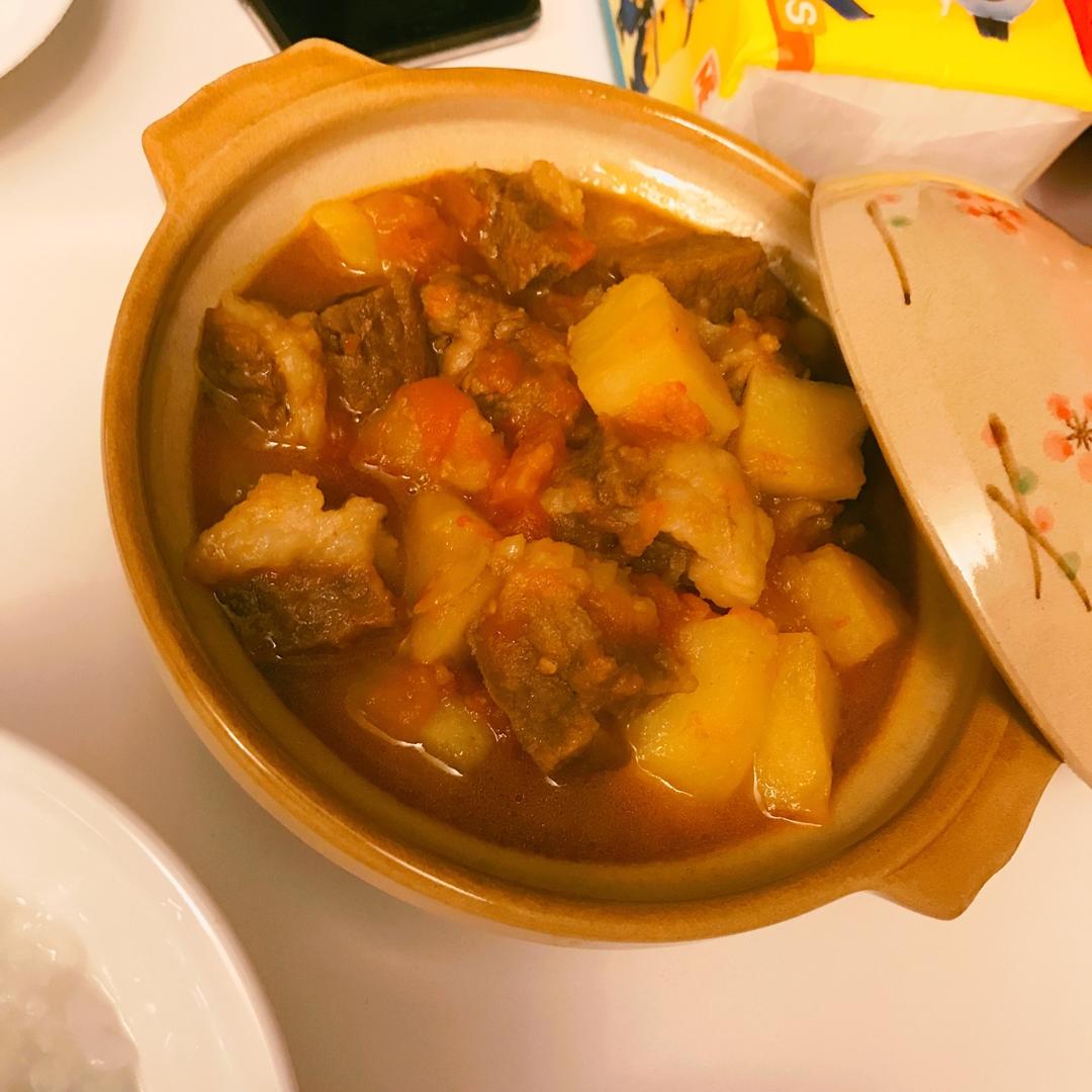 老丁的私房菜-番茄牛腩煲