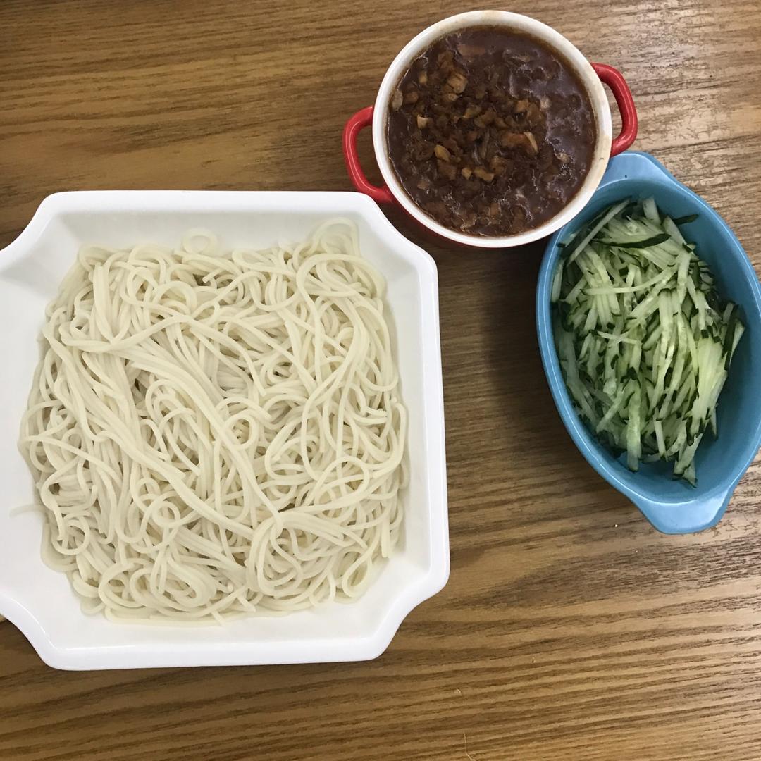 炸酱面